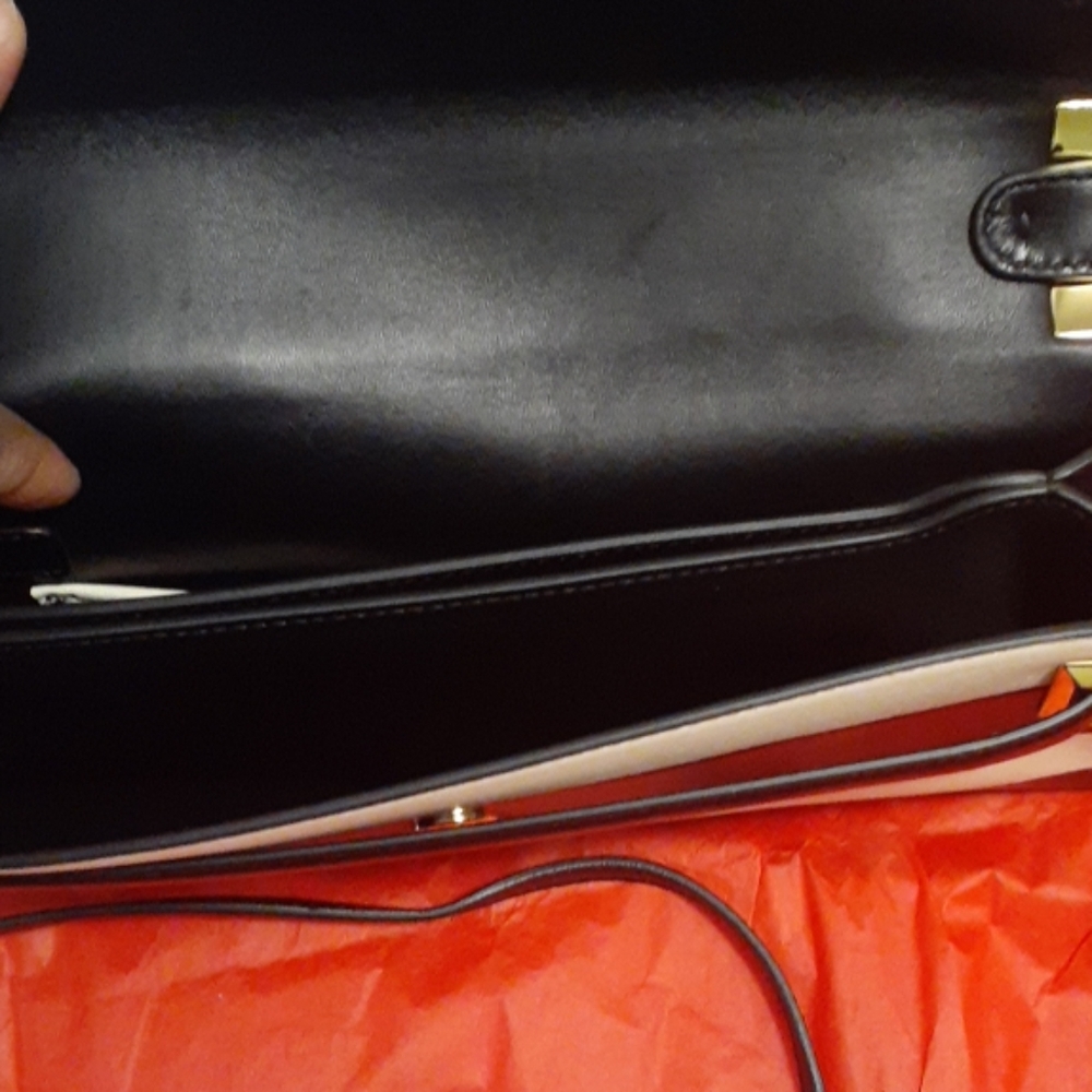 Valentino Garavani Handbag - Picture 6 of 8